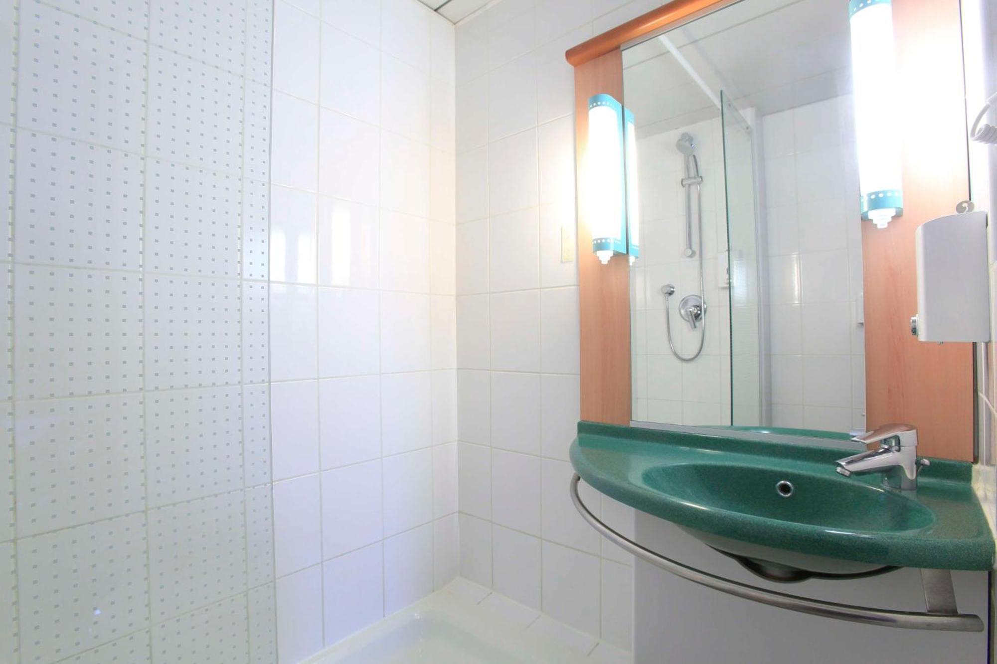 Brit Hotel Calais Dış mekan fotoğraf